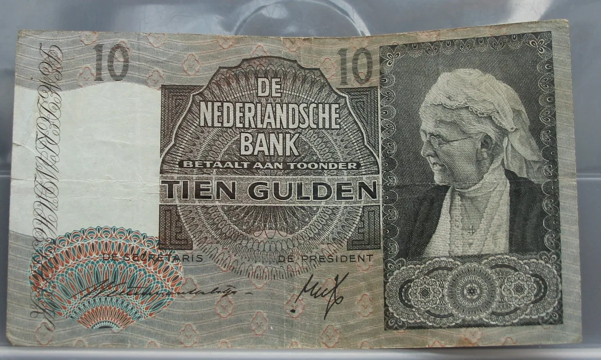 10 Gulden 1940 — Bankbiljet Emma NVMH 41-1 voorzijde