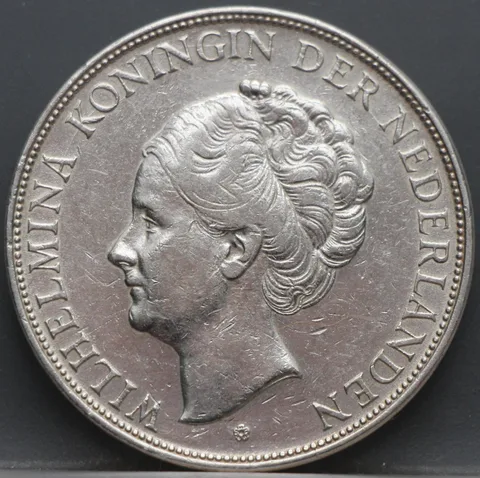 2½ Gulden 1937 Wilhelmina — Zilveren Rijksdaalder