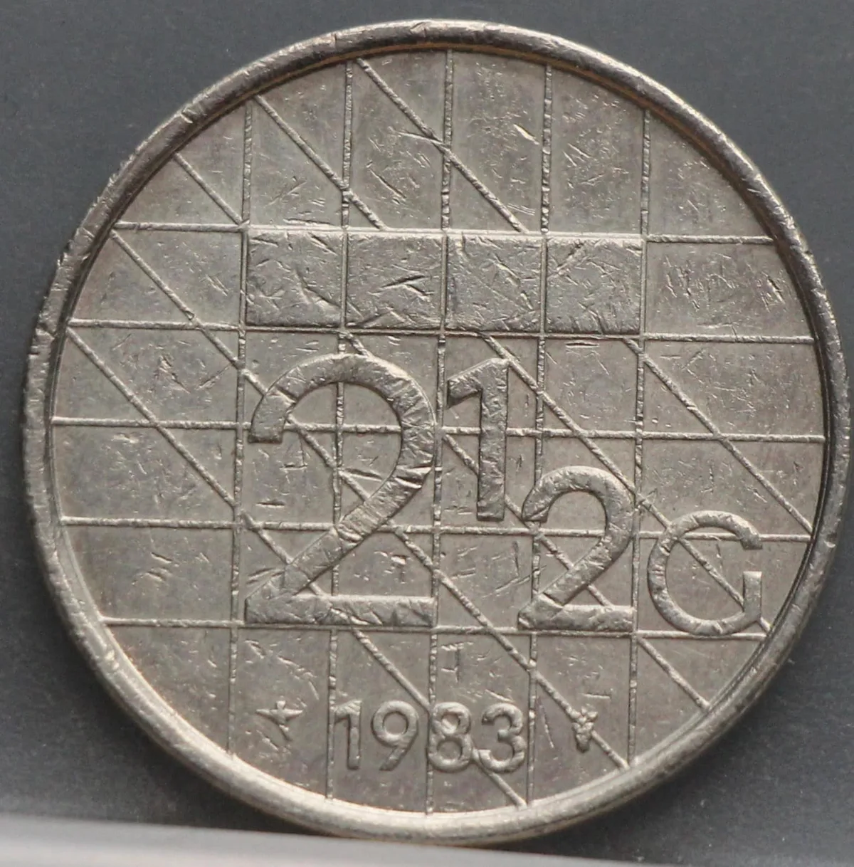 2½ Gulden 1983 — Nikkel voorzijde, Nederland
