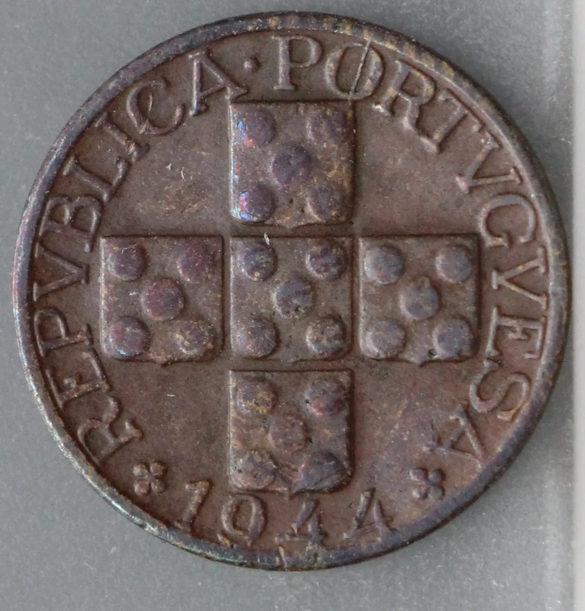 20 Centavos 1944 Portugal — Brons voorzijde