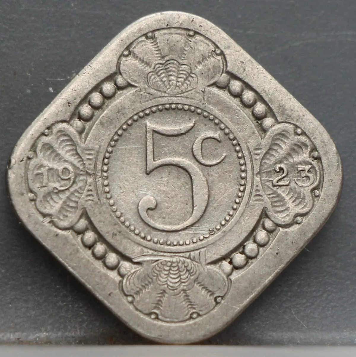 5 Cent 1923 — Stuiver Wilhelmina Cupronikkel voorzijde