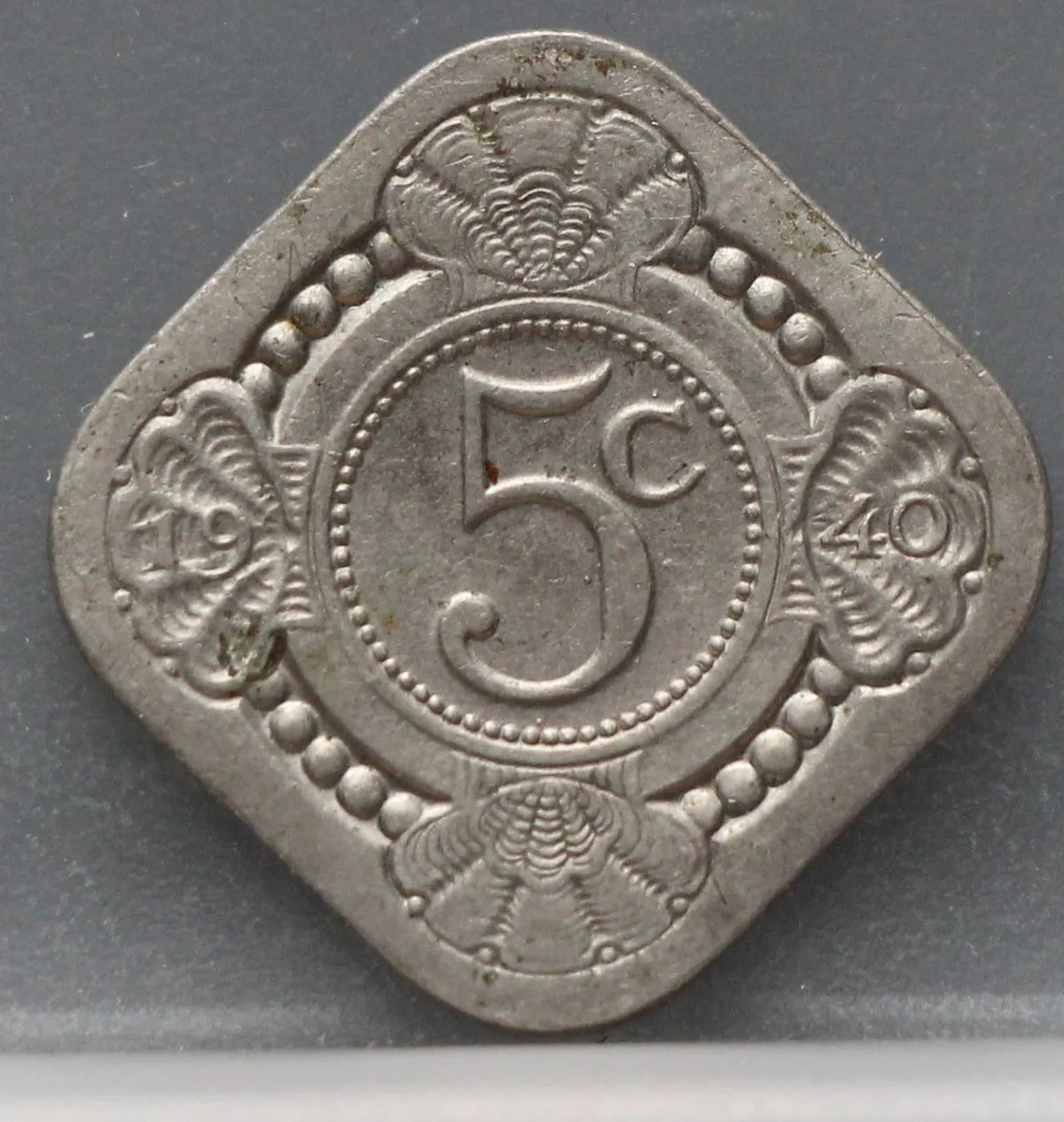5 Cent 1940 — Vierkant Stuivertje Cupronikkel voorzijde