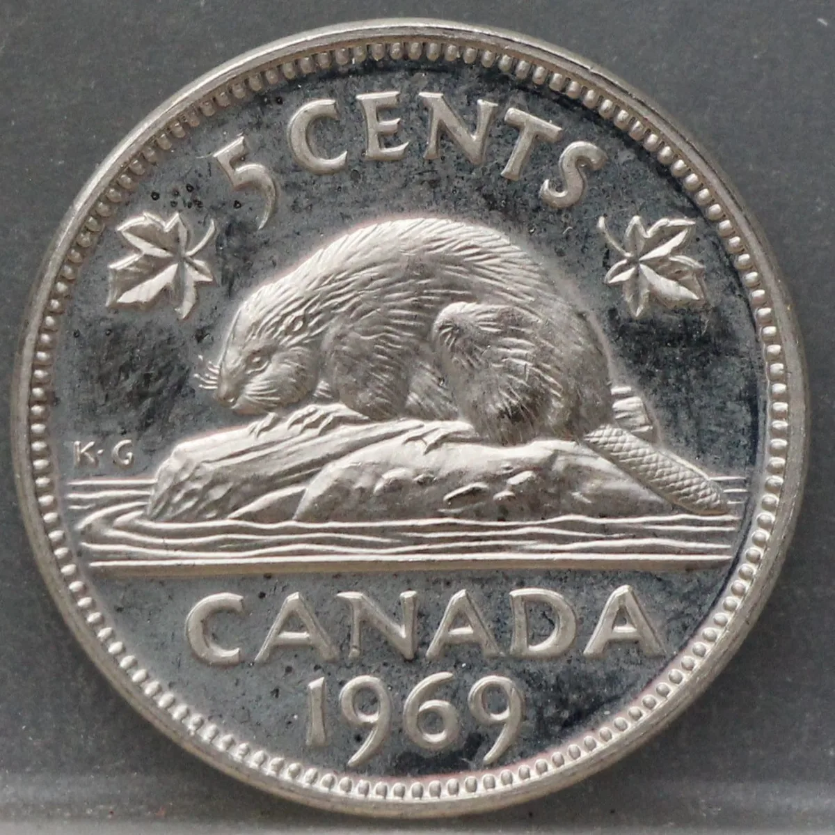 5 Cents 1969 Canada — Nikkel voorzijde