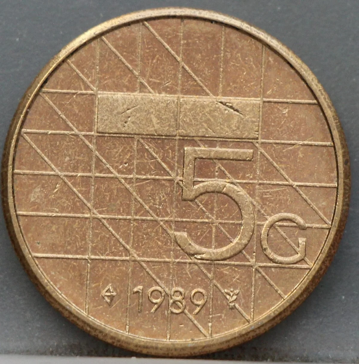 5 Gulden 1989 Beatrix — Verbronsd Nikkel voorzijde