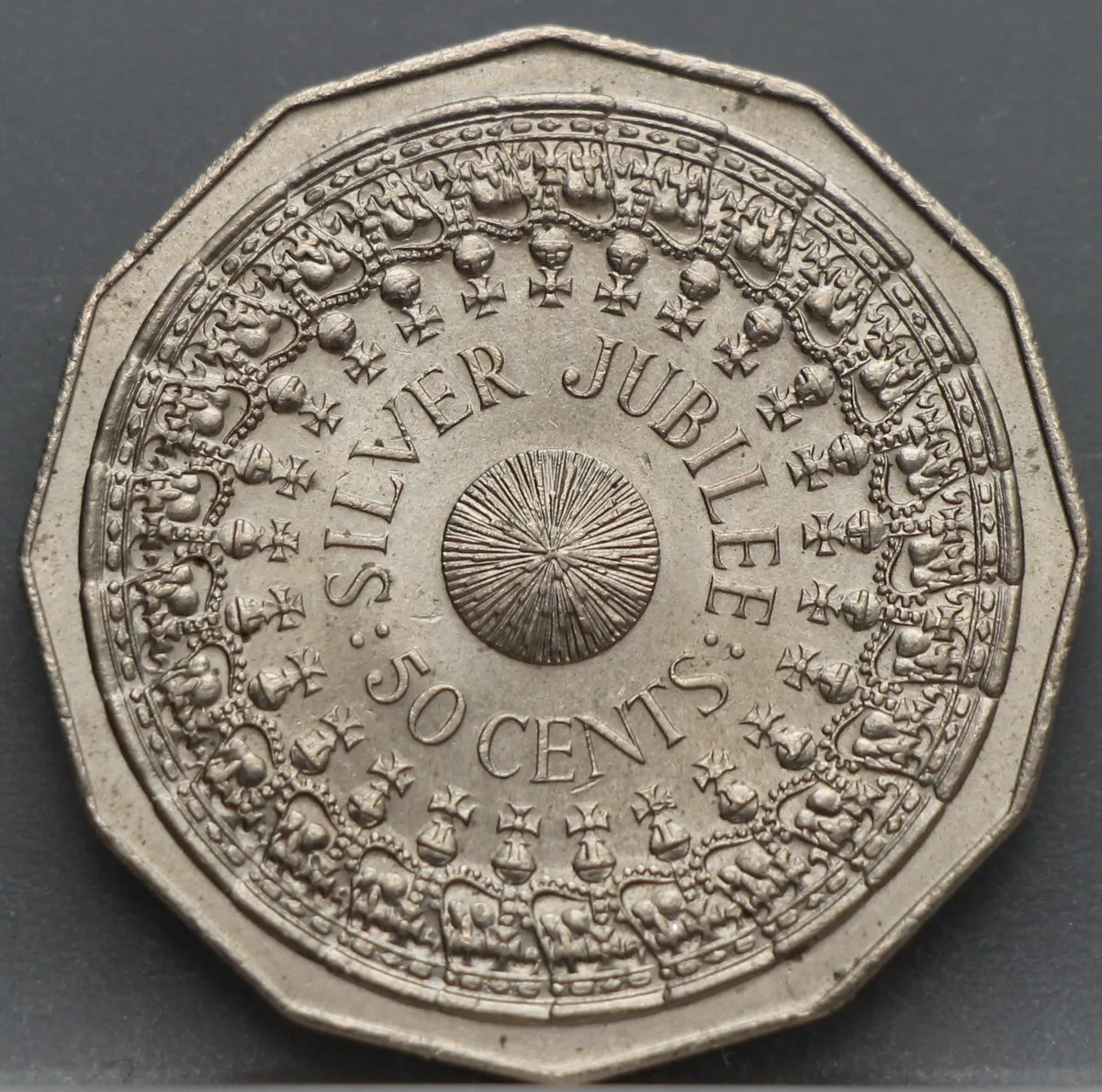 50 Cents 1977 Australië — Cupronikkel voorzijde
