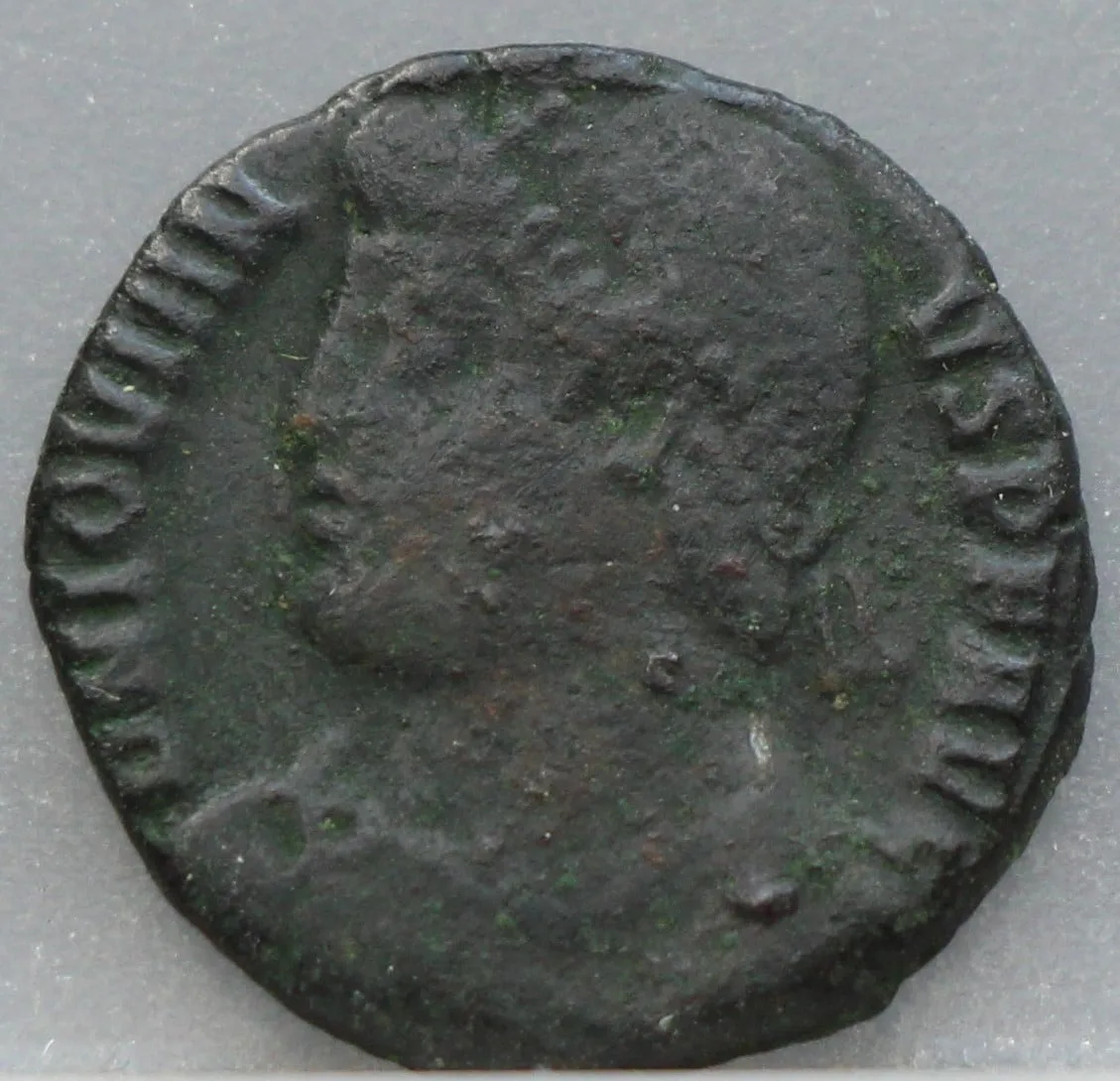 AE Follis 363 — Jovianus, Constantinopel voorzijde, Brons