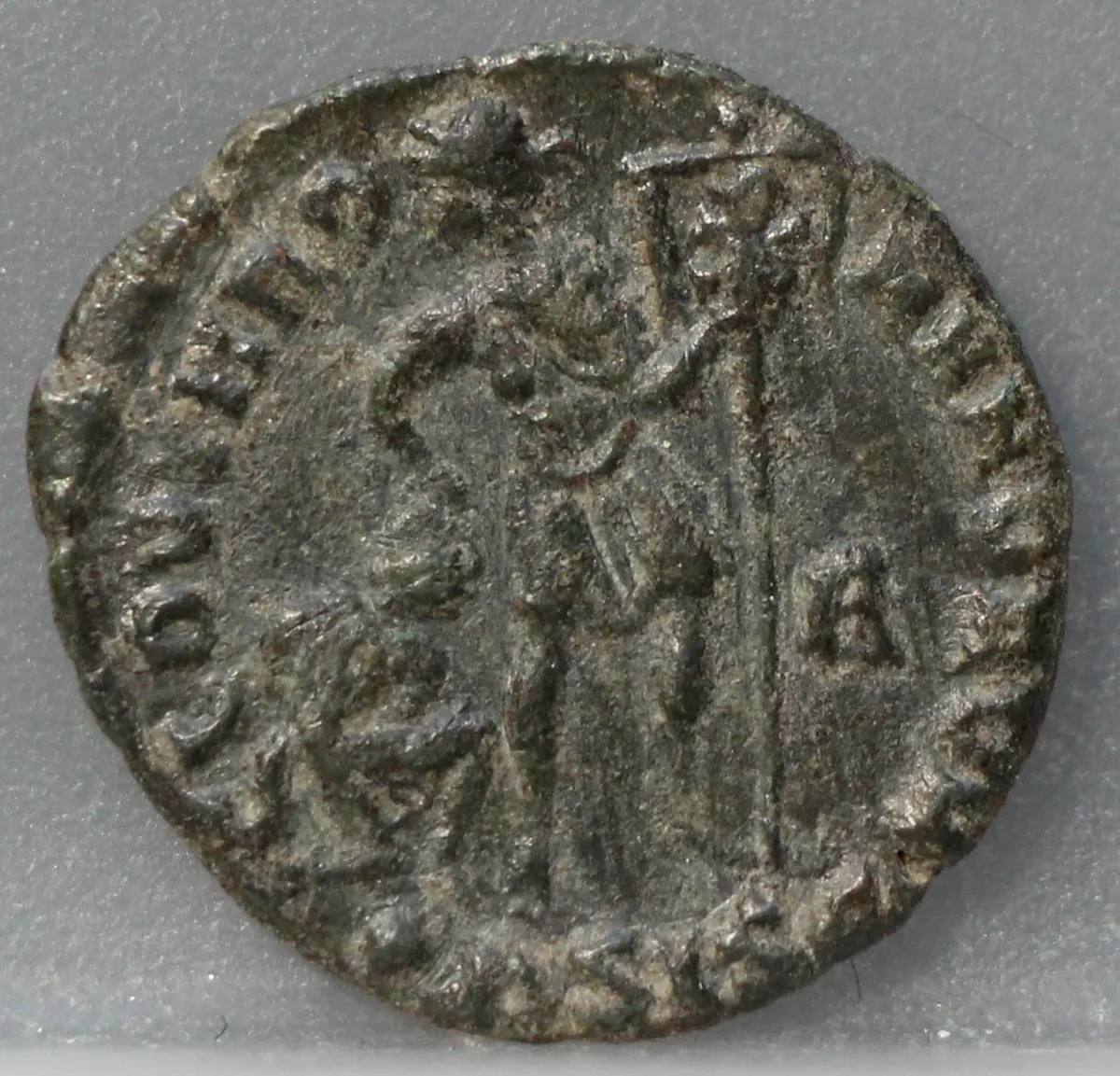 AE Follis 364-367 Valens voorzijde, Brons