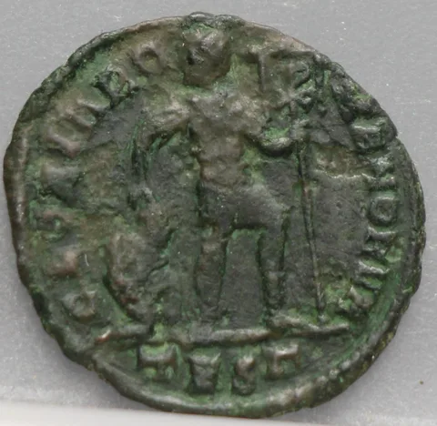 AE Follis 367-370 Valens — Thessalonica