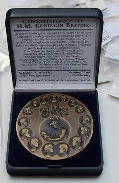 Geboorteplaquette Prinses Beatrix 1938 — Brons detail 2