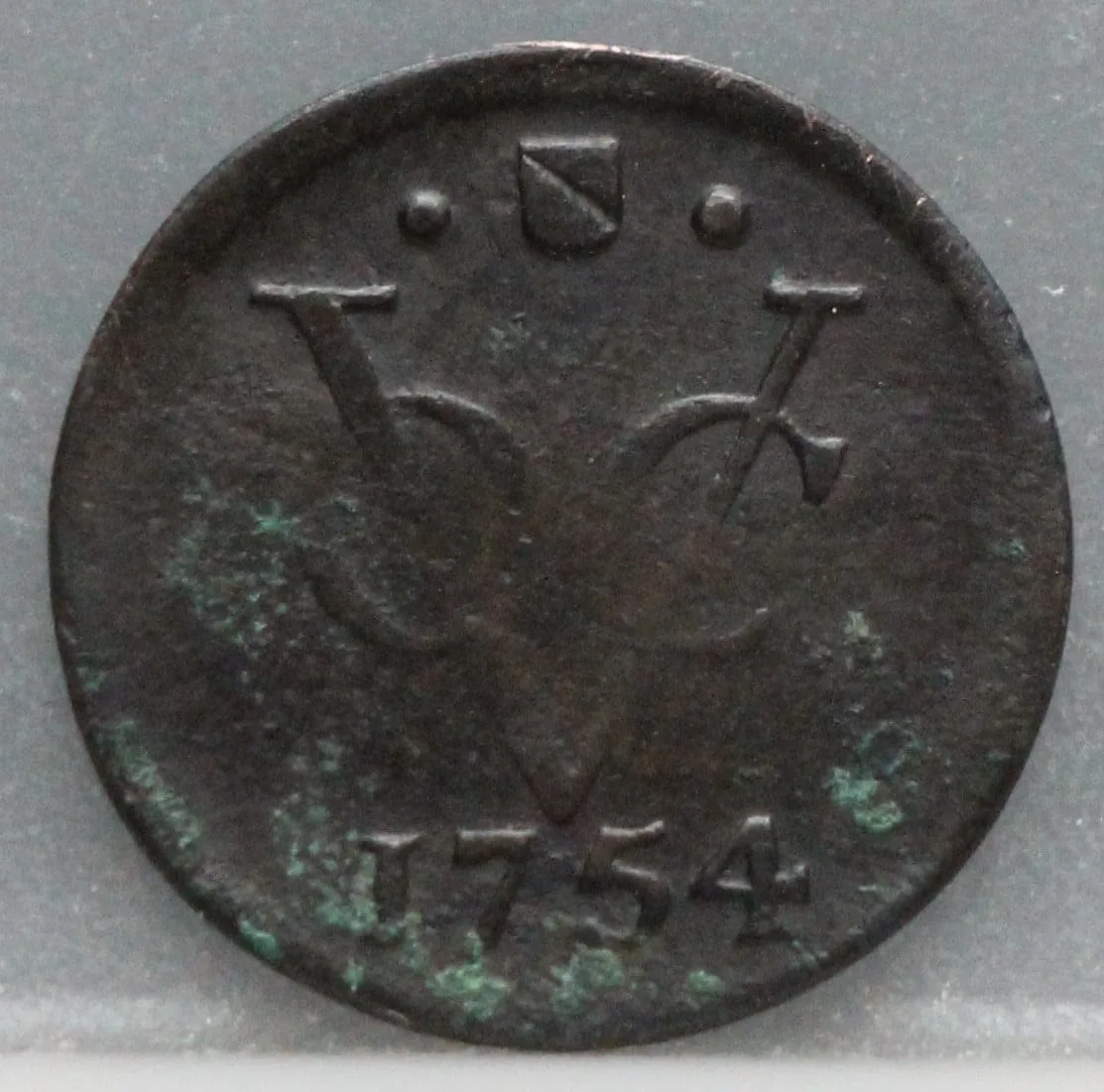Halve Duit 1754 VOC — Koper voorzijde