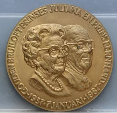 Huwelijkspenning Juliana en Bernhard 1937-1987 Gouden Bruiloft voorzijde